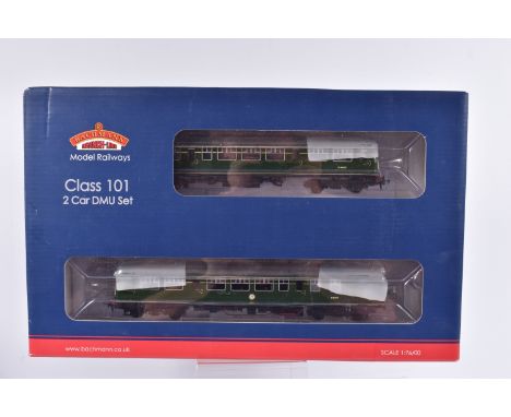 A BOXED BACHMANN BRANCHLINE MODEL RAILWAYS TWO CAR  SET, OO Gauge,  Class 101 DMU in BR Green with small yellow warning panel