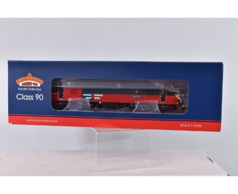A BOXED  BACHMANN  BRANCHLINE  MODEL  RAILWAYS  OO GAUGE Class 90 'Penny Black' 90019 Rail Express Systems, item no. 32-614, 