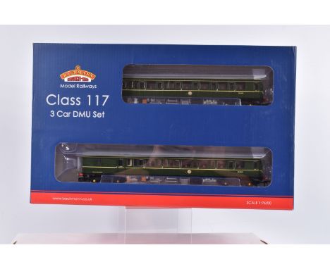 A BOXED BACHMANN BRANCHLINE MODEL RAILWAYS THREE CAR DMU SET, OO Gauge Class 117 in BR Green with speed whiskers, item no. 35
