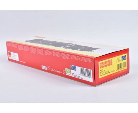 A BOXED HORNBY MODEL RAILWAY OO GAUGE EARLY BR Clan Class 4-6-2 'Clan MacDonald' no. 72004, model no. R3995, Lined Green with