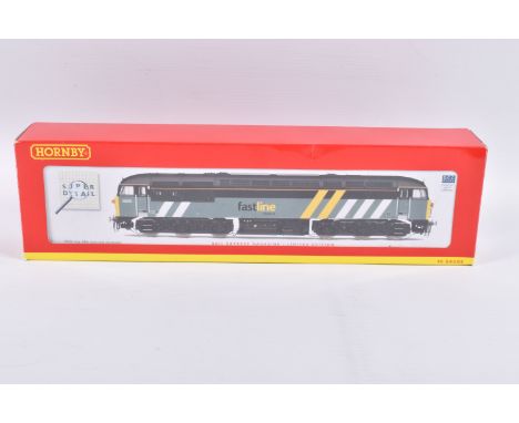 A BOXED HORNBY MODEL RAILWAY OO GAUGE CLASS 56 LOCOMOTIVE, Fastline Freight two-tone grey livery,  'Wilson Walshe' no. 56302,