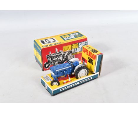 A BOXED BRITAINS FORD SUPER MAJOR 5000 TRACTOR, No.9527, appears complete and in very good condition, looks to have hardly, i