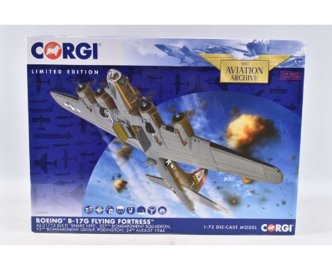 A BOXED LIMITED EDITION CORGI AVIATION ARCHIVE BOEING C-17G FLYING FORTRESS 1:72 SCALE MODEL DIECAST AIRCRAFT, numbered AA333