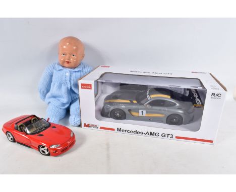 A BOXED RASTAR MONDO MOTORS RADIO CONTROL MERCEDES-AMG GT3 RACING CAR, 1/14 scale, not tested but appears complete and in ver