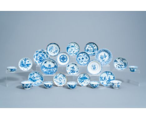 Full title: Sixteen various Chinese blue and white saucers and seven cups, Kangxi/QianlongDescription: H 5 - 3,6 cm (the cups
