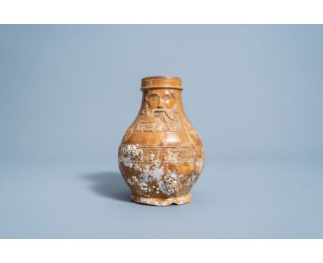Full title: A rare German stoneware bellarmine jug with portrait medallions, Frechen, 16th C.Description: H 21,5 cm