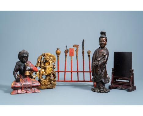Full title: A varied collection of Chinese wood and lacquer ware, 19th/20th C.Description: H 45 - 28,5 cm (the tallest and th