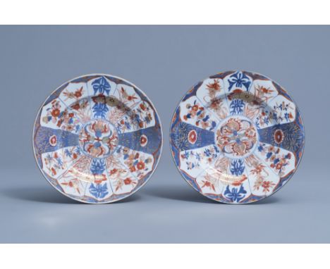 Full title: A pair of Chinese Imari style plates with floral design, KangxiDescription: Dia.: 21,8 cm