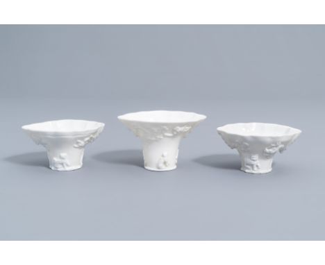 Full title: Three Chinese blanc de Chine libation cups with animals in a landscape, Kangxi and laterDescription: H 8,5 - L 14