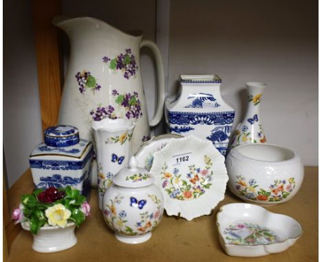 A Ringtons Willow Story vase, printed in blue and white; an Aynsley Wild Tudor pattern trinket dish; an Aynsley Cottage Garde