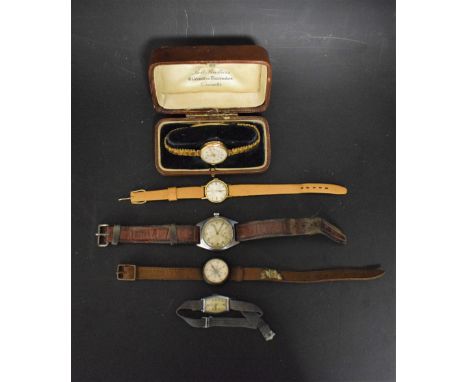 Watches - a Calame Roberts 9ct gold cased ladies bracelet watch, textured dial, raised Arabic numerals and arrow markers, min