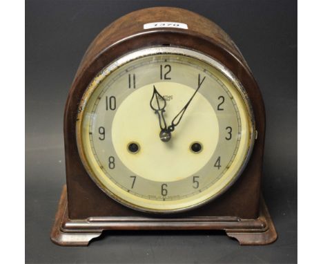 A Smith's Bakelite Art Deco mantel clock