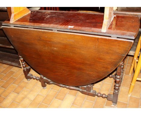 Victorian oak gateleg drop leaf table on bobbin turned supports