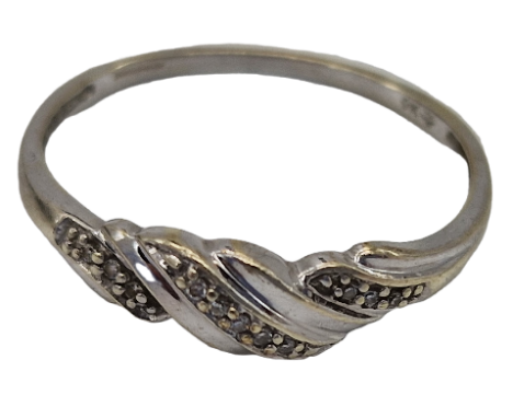 A hallmarked 9ct&nbsp;white gold and diamond ring. The ring set with single cut accent diamonds to crossover setting. Hallmar