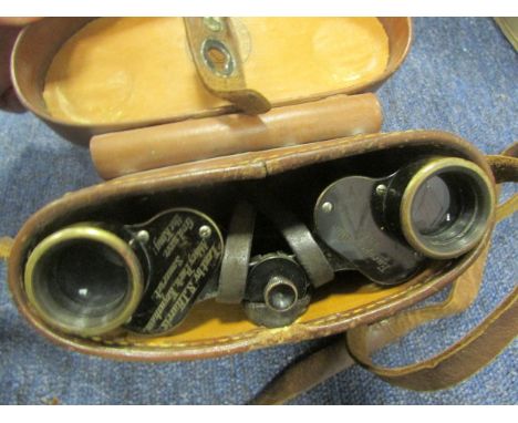 WW1 Binoculars: A good pair of WW1 officers binoculars by Carl Zeiss of Jena. Excellent optics. Interesting inscription to fr