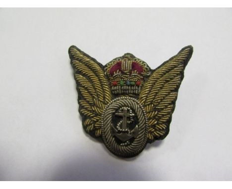 WW2 RN Air Transport hat badge scarce