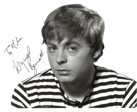 Hywel Bennett Signed photo black and white 10 x 8 inch. Dedicated To Mike. Condition report out of 10, 6. Loss of ink to a fa