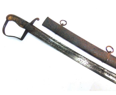 MILITARIA - AN EARLY 19TH CENTURY LIGHT CAVALRY SABRE with an 85cm curved steel blade, and a steel hilt with stirrup knuckle 