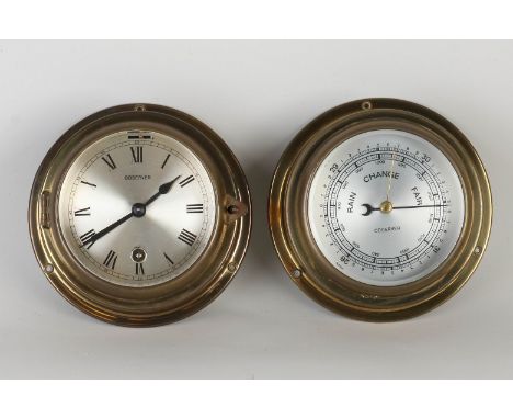 Old brass ship's clock + barometer. Brand: Observer. Second half of the 20th century. Dimensions: Ø 14 cm. In good condition.