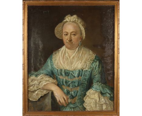 Unclear. 18th century. Woman's portrait with pearl necklace and gold ornament. Restorations. Dimensions: H 77 x W 62 cm. In d