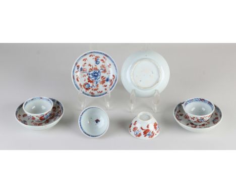 Four 18th century Chinese porcelain cups and saucers with floral decoration. One cup of hairline, rest well. Dimensions: 4 x 