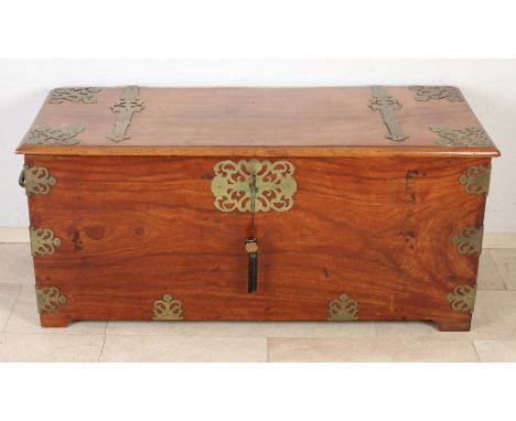 Large 17th - 18th century teak colonial VOC chest with bronze fittings, original lock + handles. Presumably Portugal. Dimensi