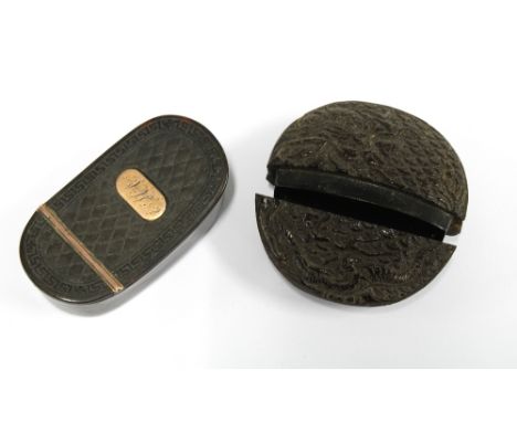 Tortoiseshell snuff box with yellow metal hinge and plaque together with a circular dragon carved snuff box (hinge lacking) (