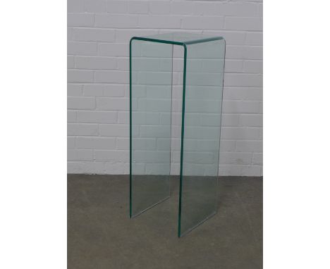 Contemporary clear glass side / lamp table, 30 x 86 x 30cm. 