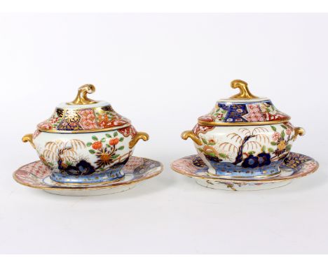 A pair of Coalport Imari pattern sauce tureens, covers and stands, circa 1810, 15cm wide/Provenance: Beverston Castle Conditi