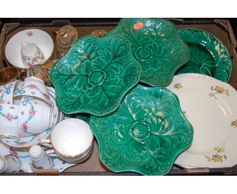 A box of miscellaneous china, to include; Victorian Wedgwood strawberry dishes, part Japanese tea service etc 