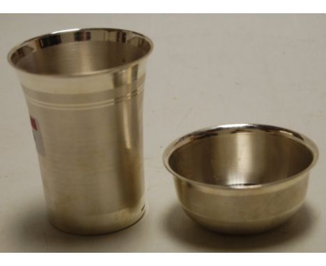 A Continental 925 silver finely engine turned beaker and sugar bowl, gross weight 2.8oz (2) 