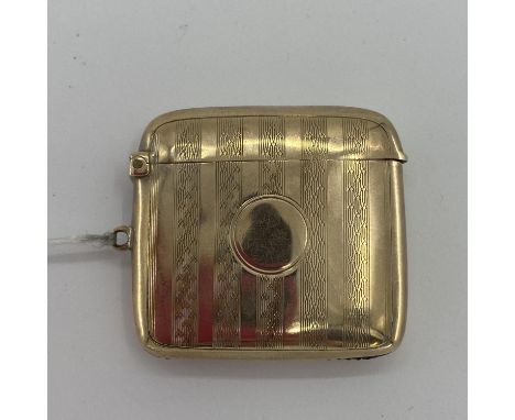 9 ct gold vesta case with engine turned decoration, 24.6g 