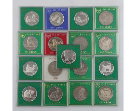 Seventeen Isle of Man Cat crowns, 1988-2005. UK P&amp;P Group 1 (£16+VAT for the first lot and £2+VAT for subsequent lots)