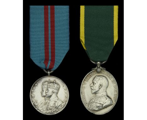 Pair: Gunner E. C. Snelgar, Hampshire Royal Garrison Artillery  Coronation 1911, silver, unnamed as issued; Territorial Force