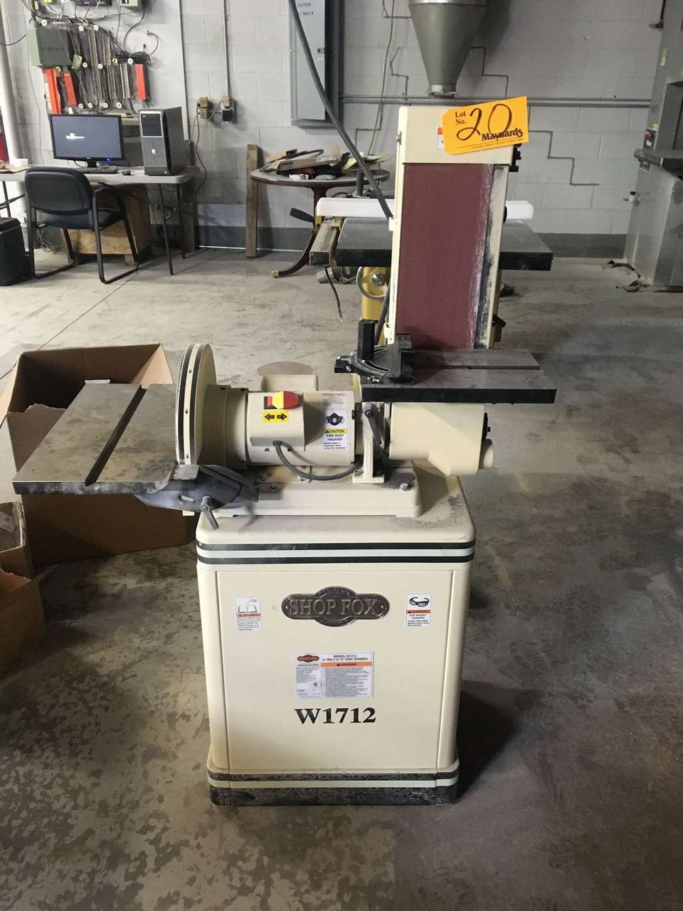 Shop Fox W1712 6''x48'' Belt Sander/ 12'' Disc Sander Motor 11/2 Hp