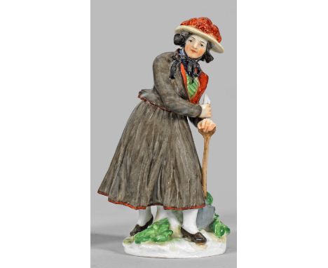 Auf naturalistisch gestaltetem Rundsockel stehende Dame in bäuerlicher Volkstracht mit Bollenhut aus Baden/Gutachtal im Schwa