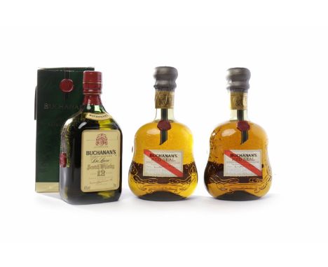 BUCHANAN'S RED SEAL (2)
Blended Scotch Whisky. 
Venezuelan import. 0.75L, 40° G.L.
BUCHANAN'S DE LUXE AGED 12 YEARS
Blended S
