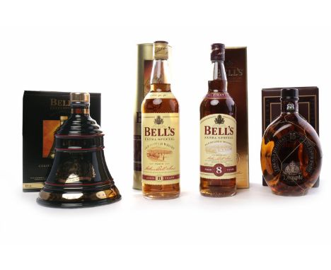 BELL'S EXTRA SPECIAL 8 YEARS OLD
Blended Scotch Whisky. 
70cl, 40% volume, in tin.
BELL'S EXTRA SPECIAL 8 YEARS OLD
Blended S
