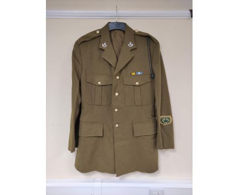 British Army uniform jacket with H Edgard and Son Ltd label dated 1962 "Size 39", having Firmin of London staybrite buttons, 