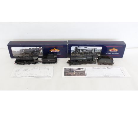Bachmann 32-576 DCC model train &amp; a Bachmann 31-176Y DCC (Broken bumper) (2) 