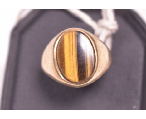 Tigers-eye signet ring, in 9ct gold mount, 5.5g gross.