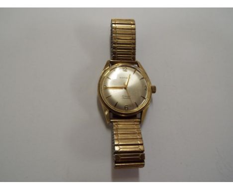 A gentleman’s 9 carat gold cased wristwatch marked Rotary to the silvered dial, centre seconds indication, manual wind mechan