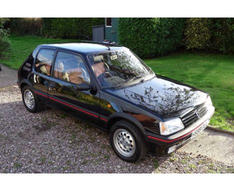 Registration No: H599 GLL Chassis No: VF320CB6224123711 MOT: April 2025c.87,000 recorded miles and just 3 former keepersOrigi