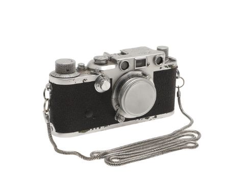 LEICA IIIC RANGEFINDER CAMERA & LEITZ LENS. LEICA IIIC RANGEFINDER CAMERA & LEITZ LENS. A Leica IIIc rangefinder camera, seri