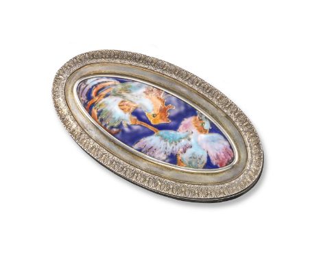 An oval silver and enamel box by Masriera y Carreras. The cover mounted with an enamel plaque depicting fighting cocks. Acant