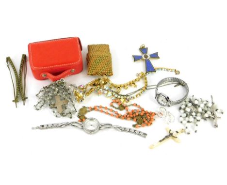 Miscellaneous costume jewellery and effects, comprising ladies wristwatch, brooch, mother of pearl crucifix pendant, various 