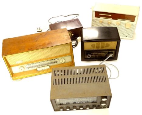 A quantity of vintage radios, to include a Marconi radio with cream case, a HMV clock radio in brown Bakelite case, Bush radi