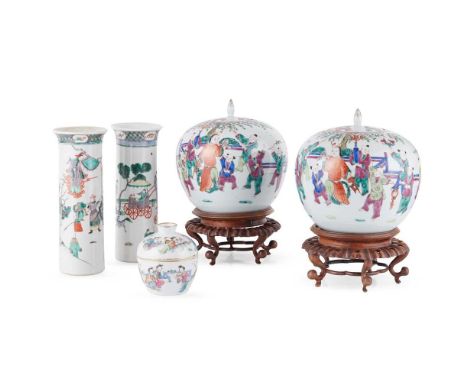 GROUP OF FIVE PORCELAIN WARES 19TH-20TH CENTURY 十九至二十世紀 粉彩嬰戲圖蓋罐一對、綠彩人物故事紋筒瓶一對 及 同治款及年代 粉彩仕女圖蓋罐（共五件） comprising: two famille r