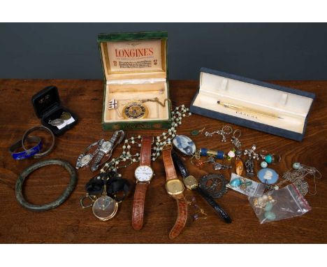 A small quantity of costume jewellery and wristwatches to include a Willard Watch Co Swiss Made ladies watch, a Tissot ladies