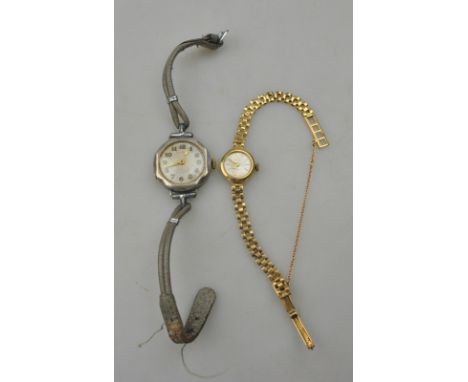 A lady's 9ct gold Rotary wristwatch with 21 jewel movement and silvered dial, on brick-link bracelet, London 1963 (8 g net of